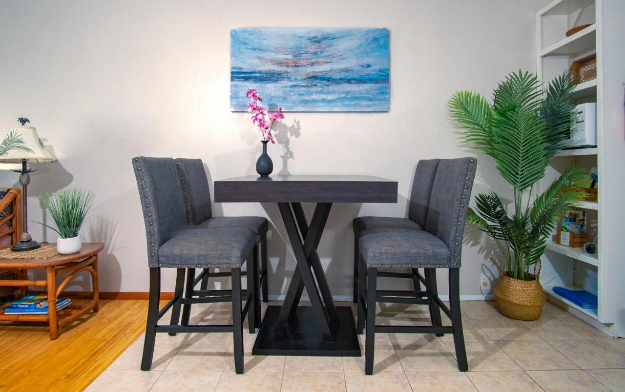 Molokai Island Retreat With Beautiful Ocean Views And Pool - Newly Remodeled! Apartment Ualapue ภายนอก รูปภาพ